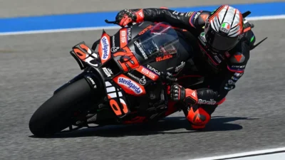 Bezzecchi Menggila di Mandalika! Duel Maut Tikungan 10 Bikin Penonton Menjerit