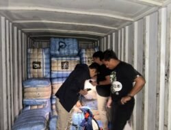 Sindikat Ballpress Ilegal Dibekuk, 207 Karung Baju Thrifting Disita