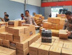 Bantuan Darurat, SLOG Polri Terbangkan Logistik ke Aceh-Sumut