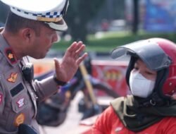 ‘Polantas Menyapa’ Polres Metro Bekasi hingga ‘Polisi Sahabat Anak’ ke Masyarakat