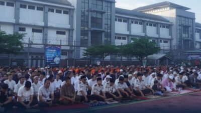 Ribuan Warga Binaan Rutan Depok Larut dalam Khusyuknya Sholat Idul Adha