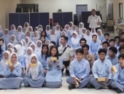 Imigrasi Masuk Sekolah, Siswa SMAN 52 Jakarta Diajak Melek Dunia Global dan Sadar Hukum