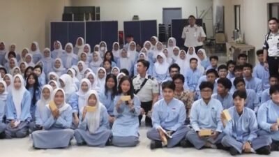 Imigrasi Masuk Sekolah, Siswa SMAN 52 Jakarta Diajak Melek Dunia Global dan Sadar Hukum